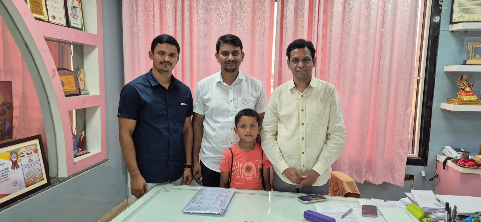 Memory Training for Parents by Dr. Venkatesh Palakula 38 Memory trainer Venkatesh Palakula teaching brain development techniques